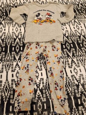 GAP Mickey & Minnie Mouse Fall Leaf Pajama Set, Size 2T